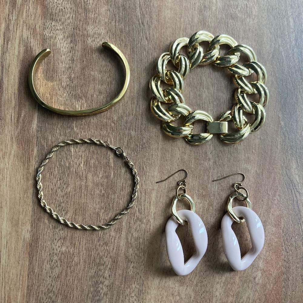   4 pc. Set - 80s -90s VTG Bracelets and Earrings - Blush Pink/Gold Themed  